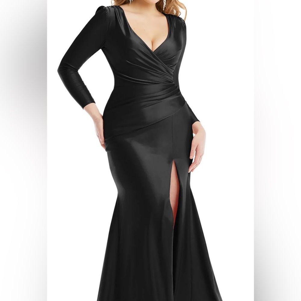 Dessy Collection
Women's Long-Sleeve Side-Ruched Satin Gown
XXL, Black
Qty: 1